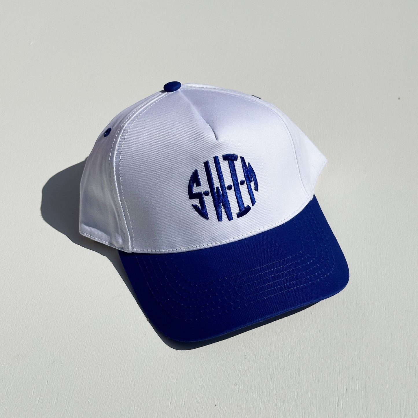 6. LOGO HAT