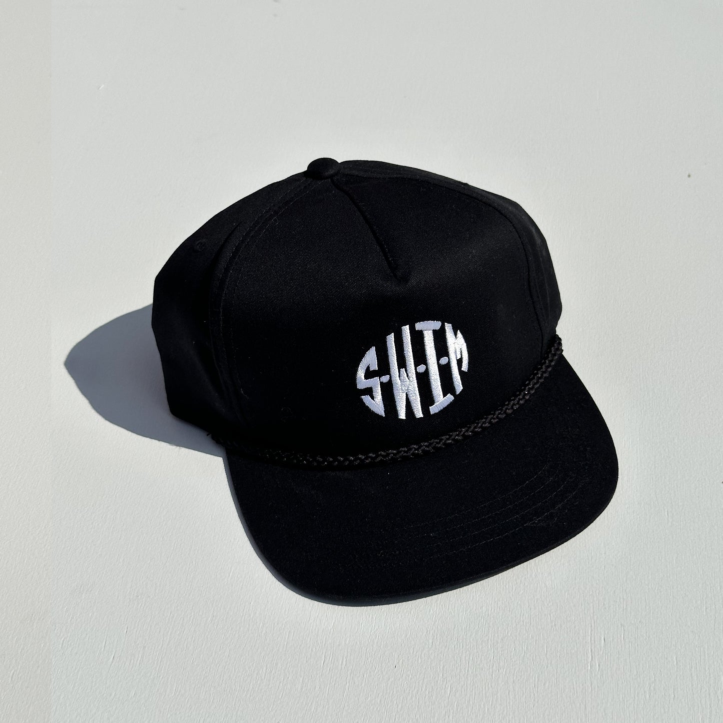 6. LOGO HAT